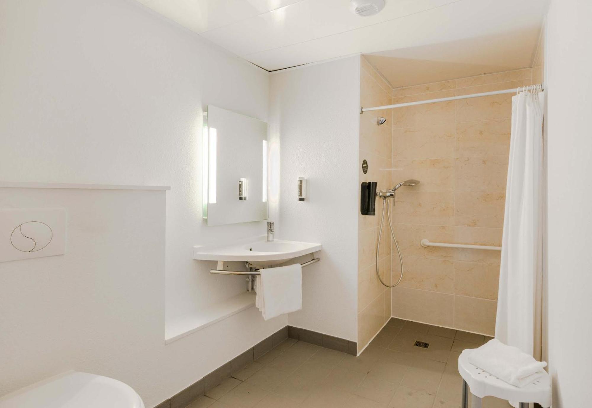 B&B Hotel Nantes Savenay Esterno foto